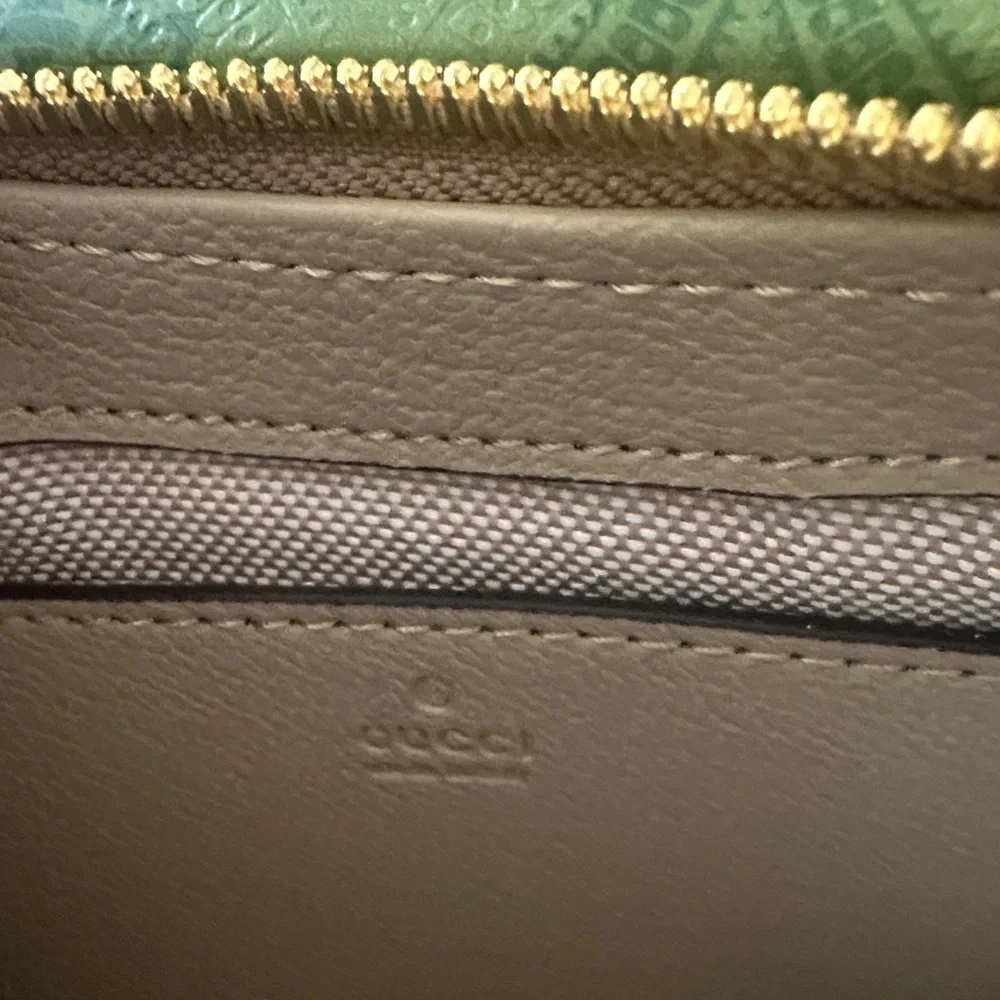 Gucci Beige Clutch with Gold Chain - Picture 10 of 13
